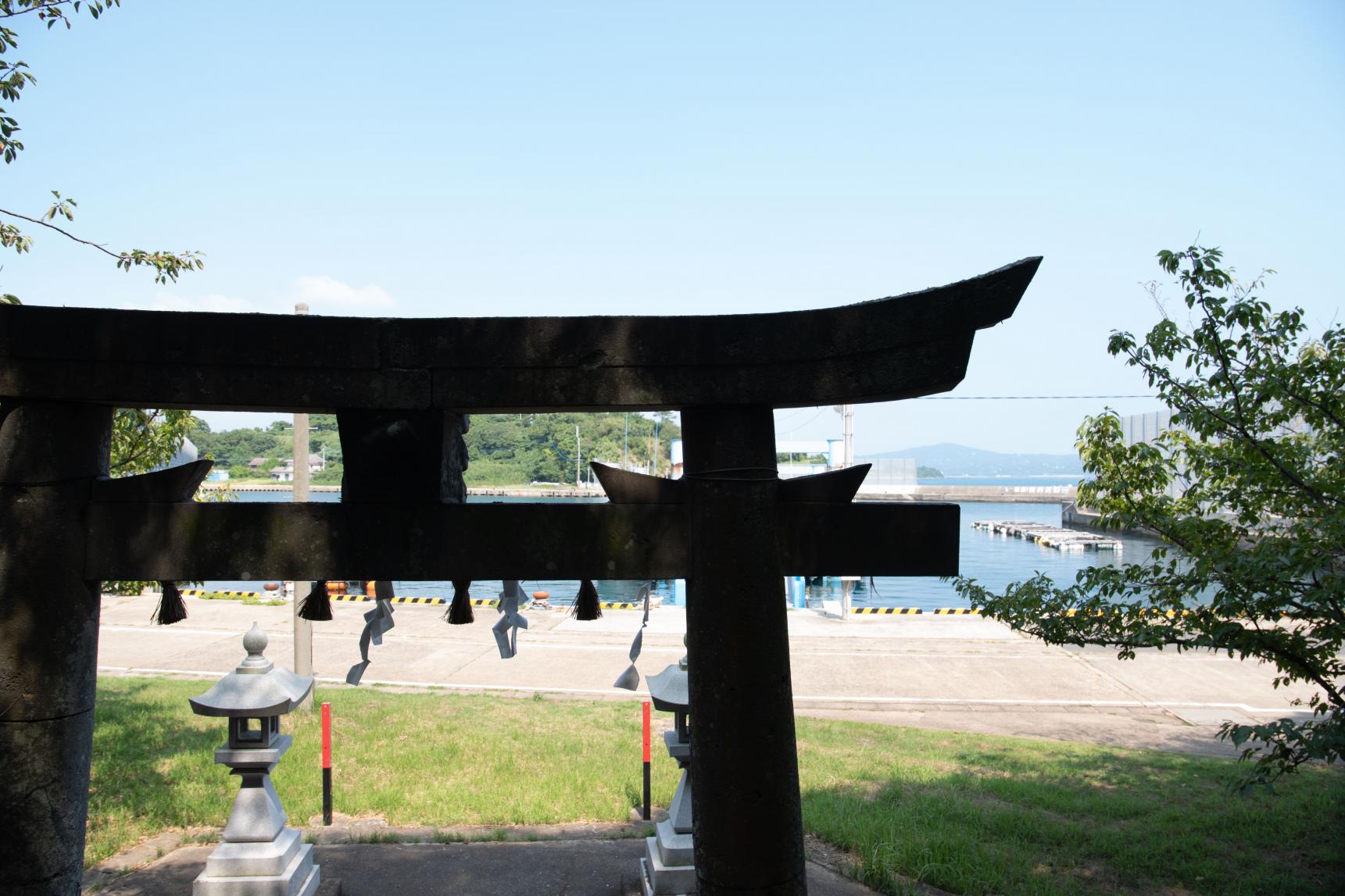 大島神社と大島海水浴場がある島の東側へ移動-2