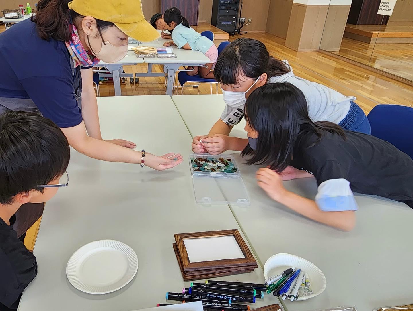 シーグラスで輝く勝本の町-2