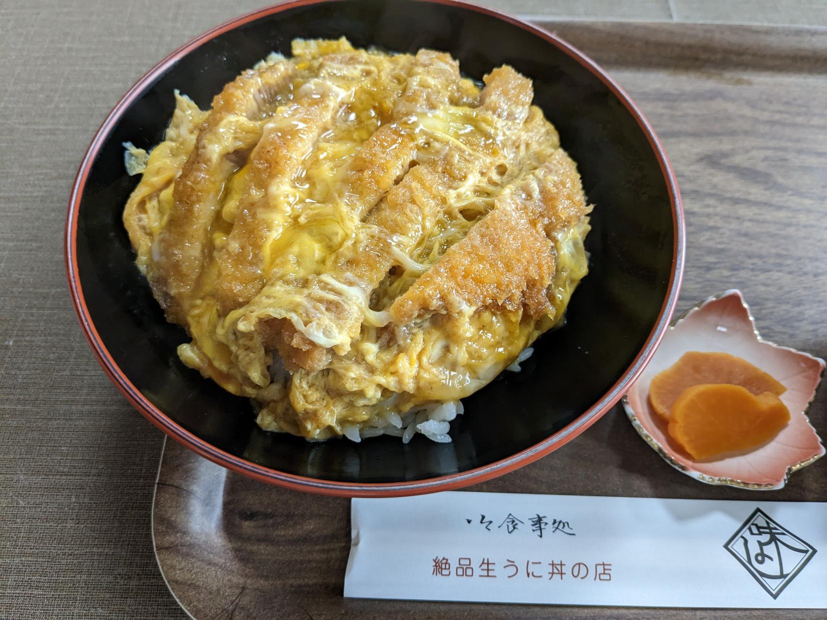 壱岐の飲食店には必ずあるといっても過言ではない「かつ丼」-0
