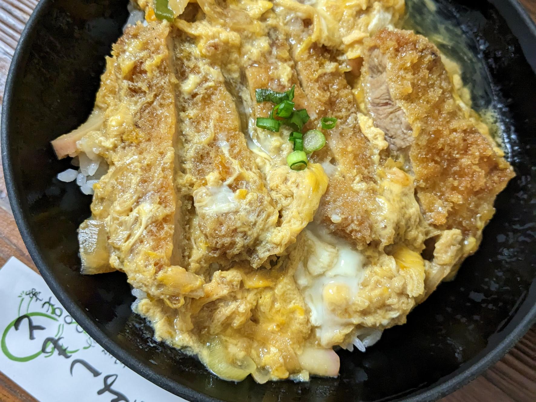 壱岐の飲食店には必ずあるといっても過言ではない「かつ丼」-2