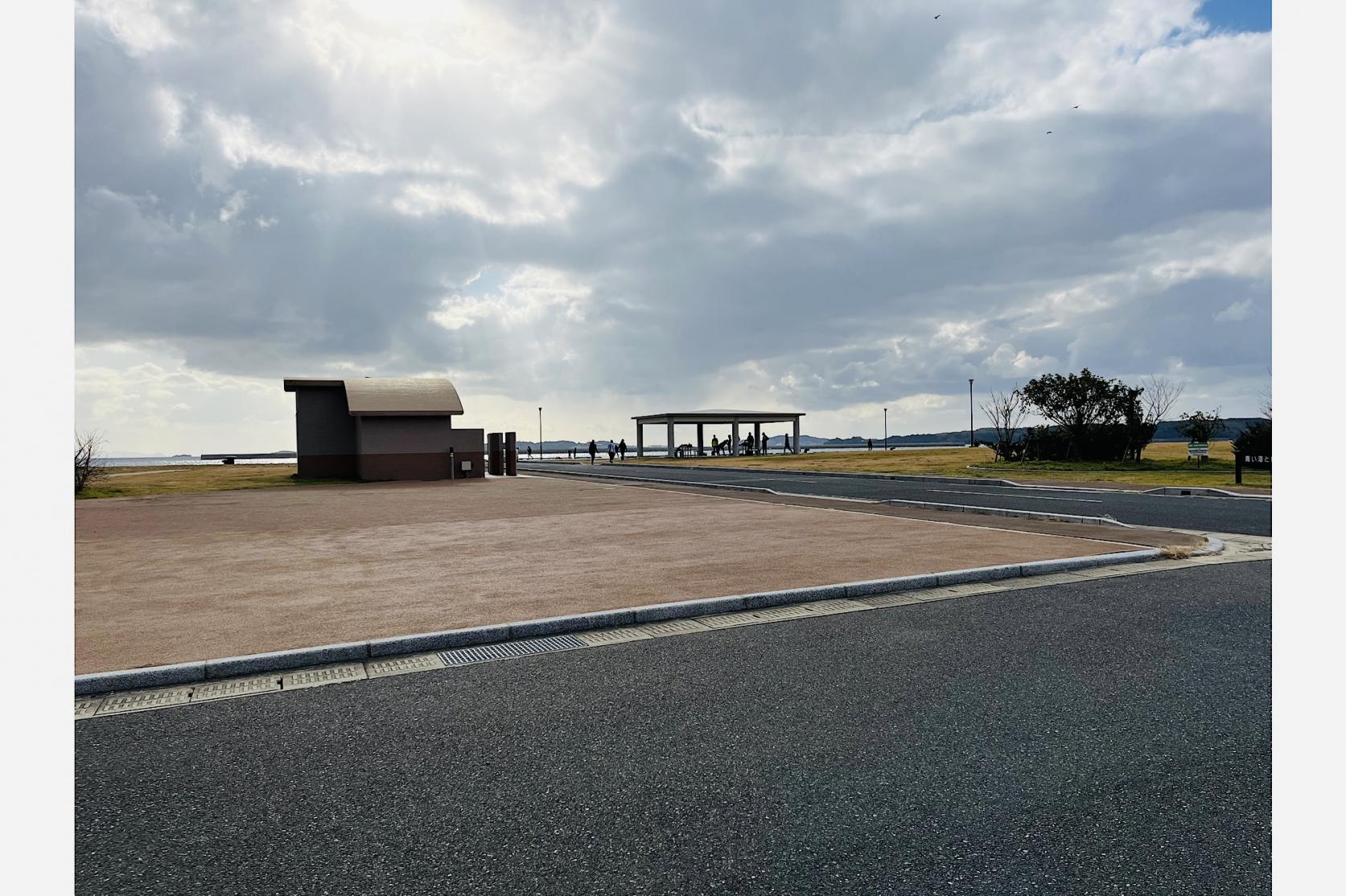 青い海と緑の広場（郷ノ浦町）-1