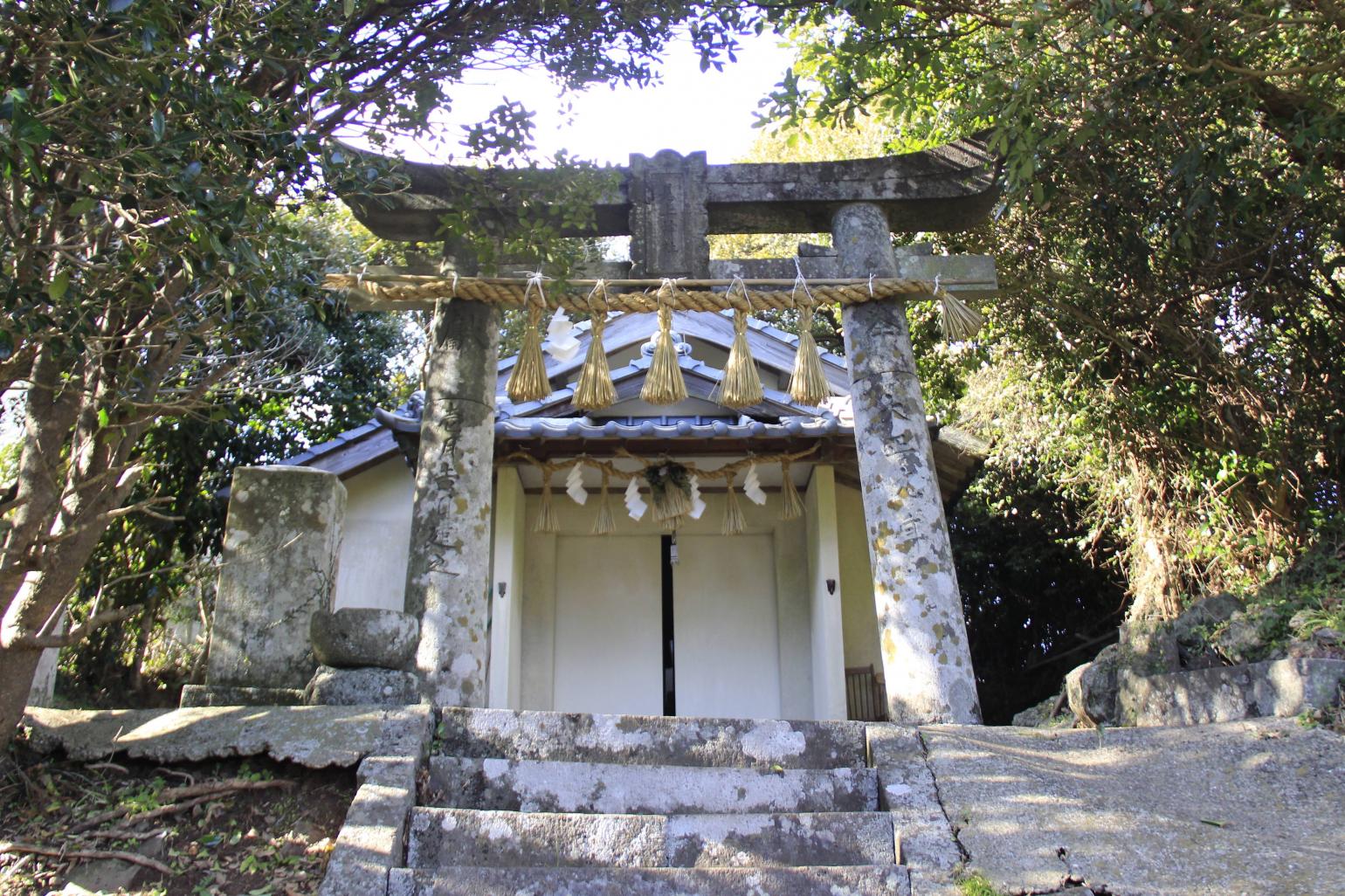 見上神社（みかみじんじゃ）-1