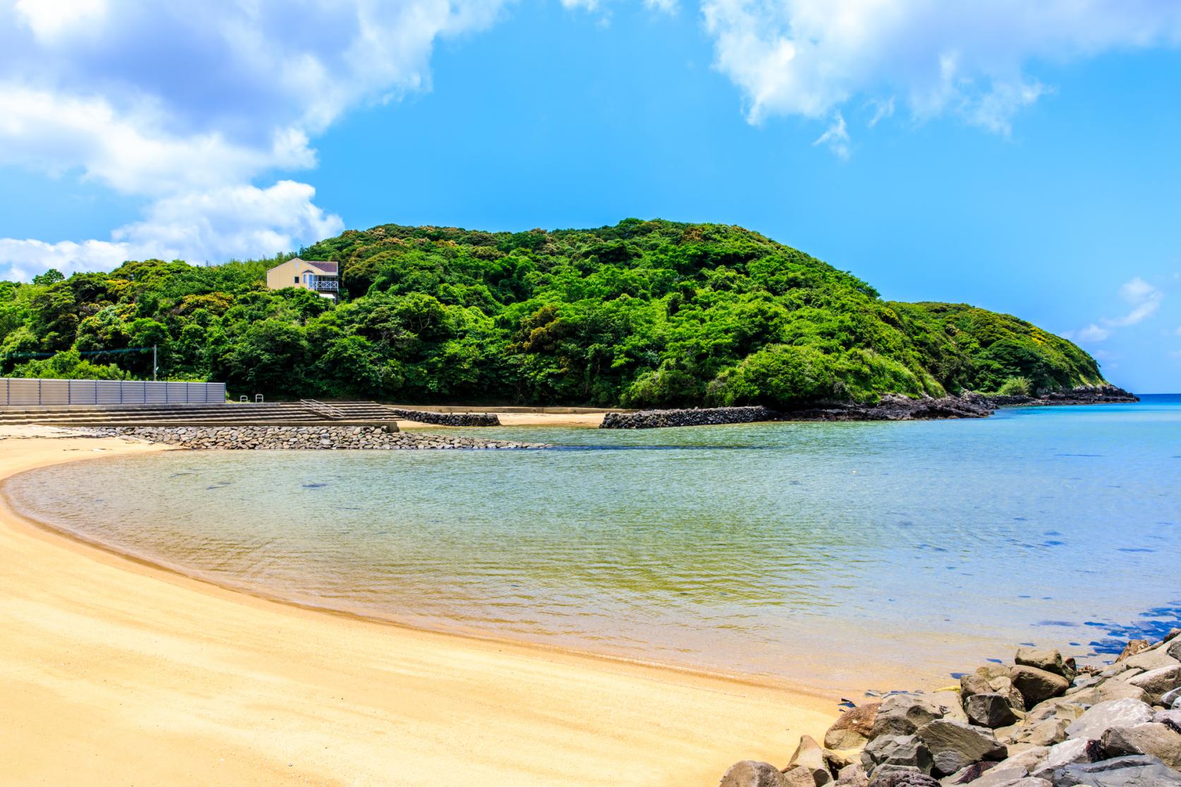 島の海水浴場-1