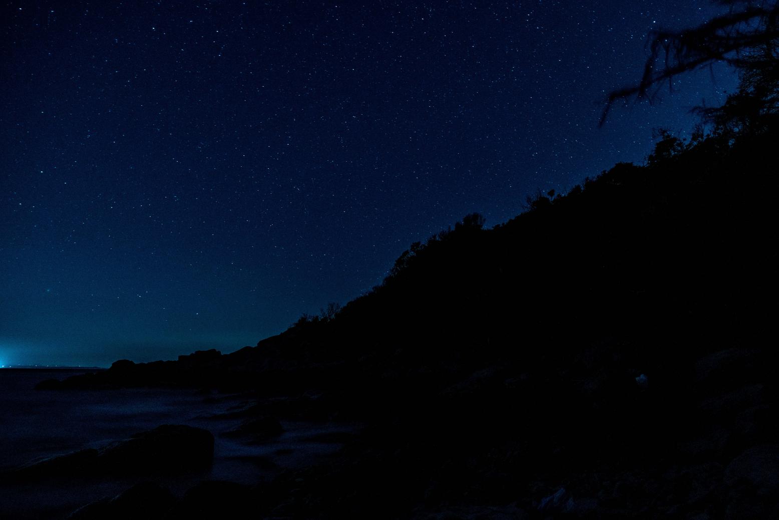 夜の無人島 ～静寂と星空に包まれて～-1