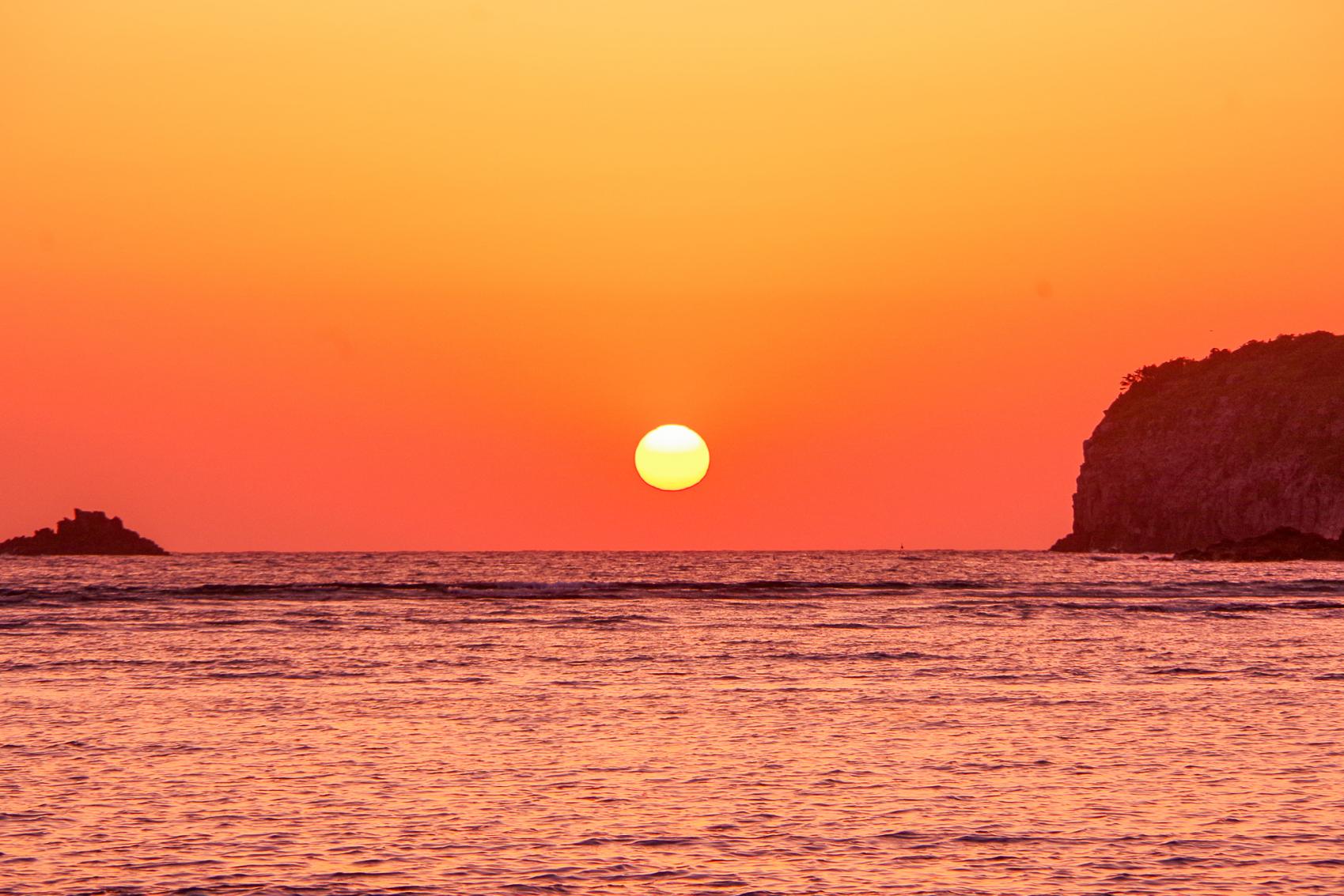 ロマンチックな夕日を見るなら「里浜」-0