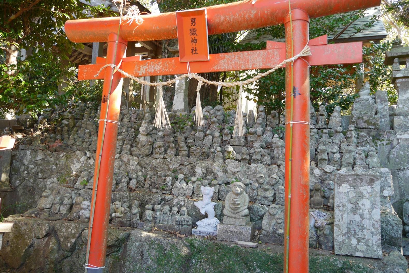 神聖な空気を味わえる男嶽神社-2