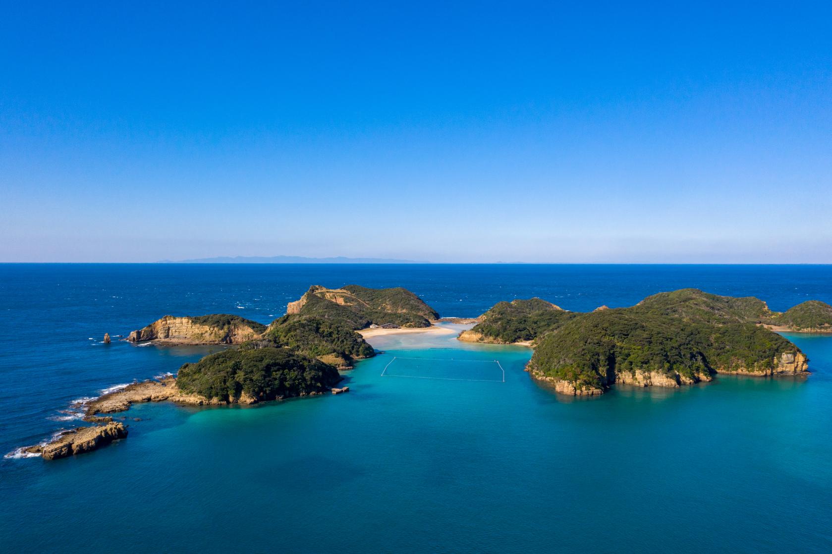 エメラルドの海に心奪われる。辰の島遊覧&無人島探検-1