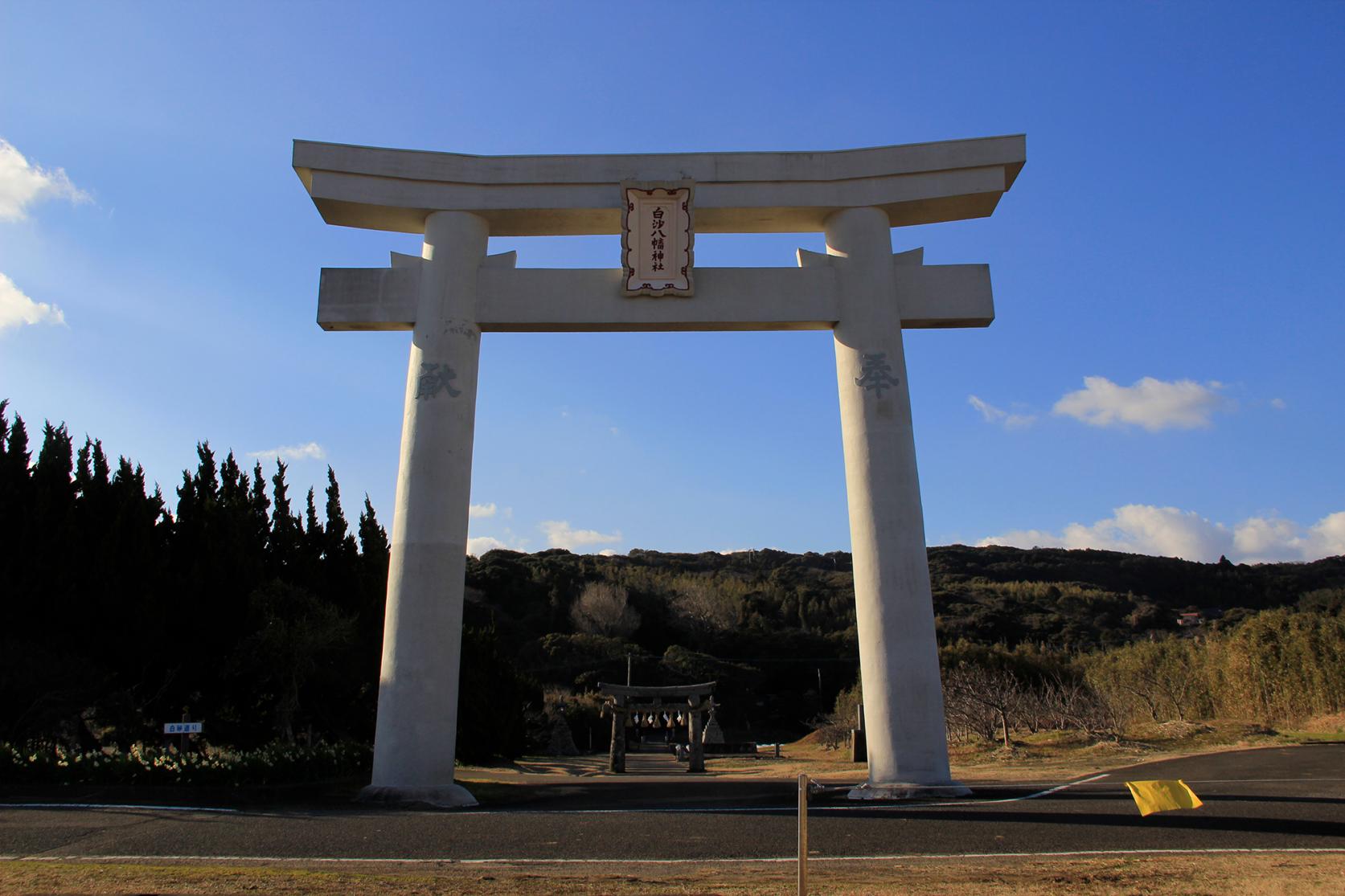 ⑬白沙八幡神社（はくさはちまんじんじゃ）-1