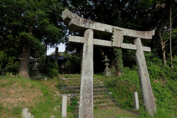 新城神社（樋詰城跡）-0