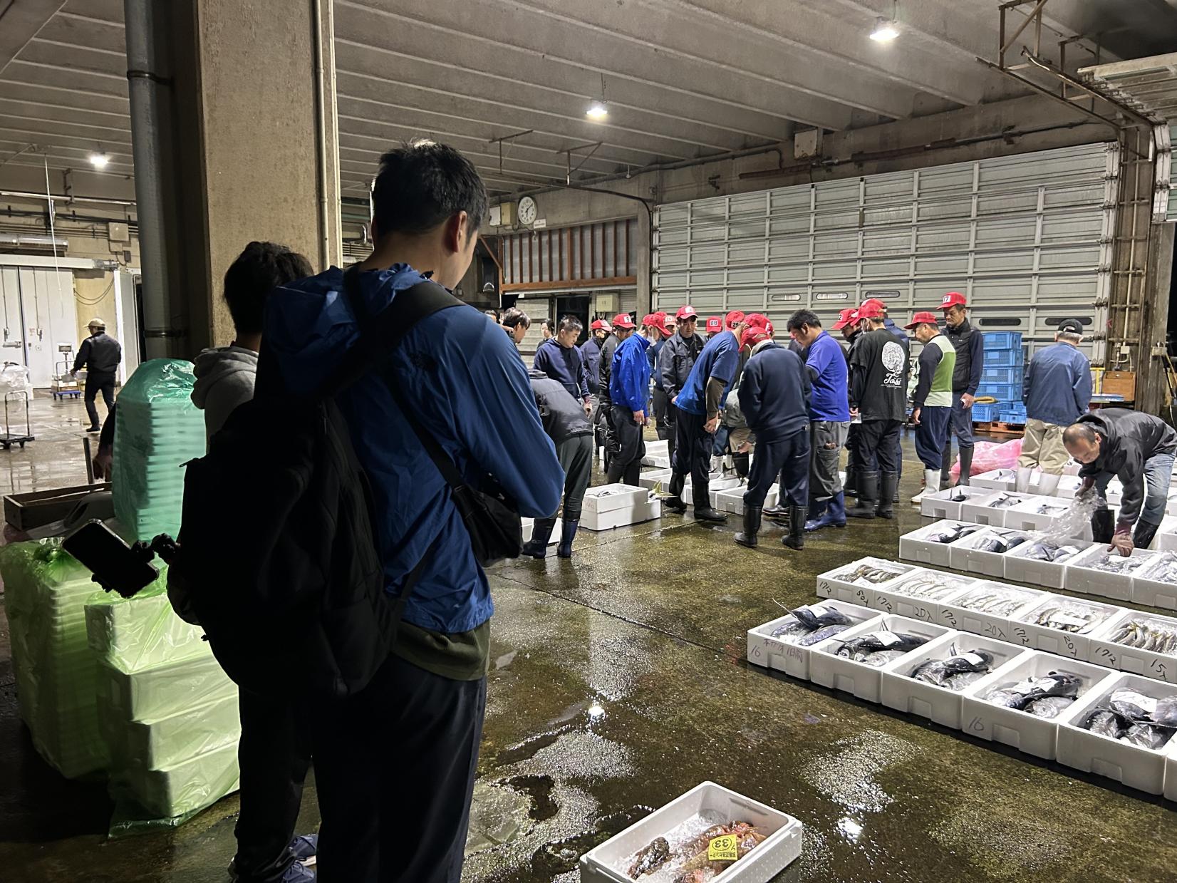 郷ノ浦漁協セリ見学(朝ごはん付き)-1